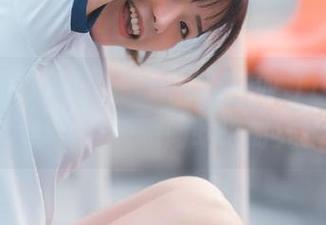 孩子睡了,我和“www.17”app开始了我的晚间吃瓜时光!