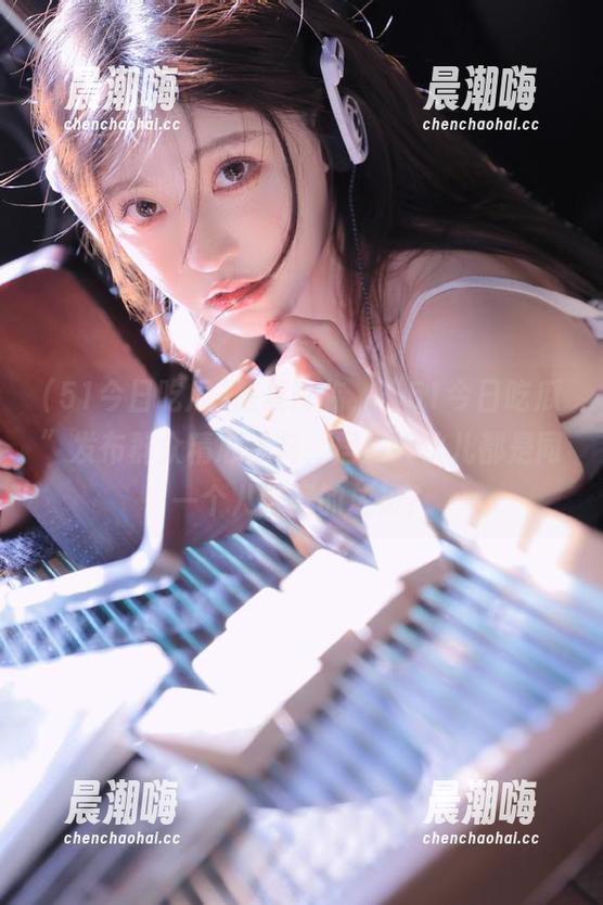 盛夏降临，“51今日吃瓜”发布群众精心爆料，居然大伙儿都是同一个八卦圈的成员？