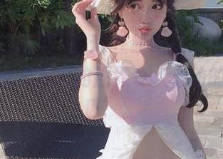 在51在线吃瓜官网,说不定能找到你思念的那颗令人心动的“酸甜瓜”。