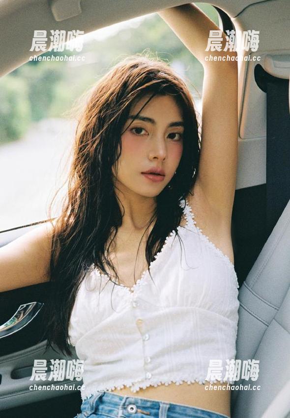 61吃瓜 侠女?帝王?先下载“61吃瓜”再发问,谜底慢慢揭晓。