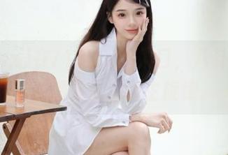 在718.sx的入口,八卦与闲聊的交错是这里的主旋律。