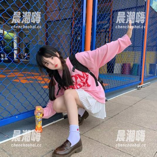 91吃瓜中心 欢迎来到91吃瓜中心官网,您身边的八卦大学,学会消遣的艺术!