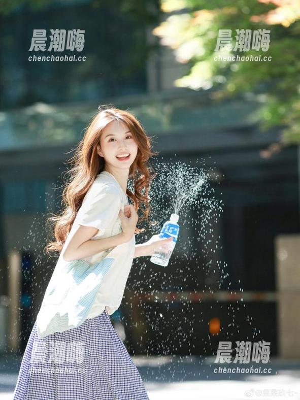 91黑料网 听闻91黑料网更新了,准备好瓜子了吗?别忘了咖啡也得到位!