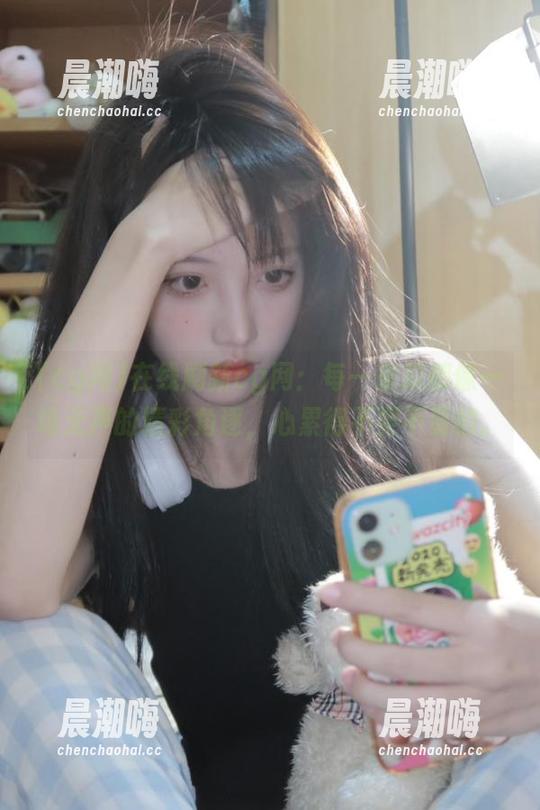 在线刷新cg网：每一条瓜都像一场无声的精彩角逐，心累得不要不要的。