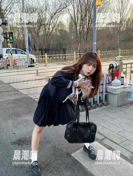 tttzzz 那个tttzzz.su苹果版的黑料入口,我说这是新欢还是旧爱的速递呢?