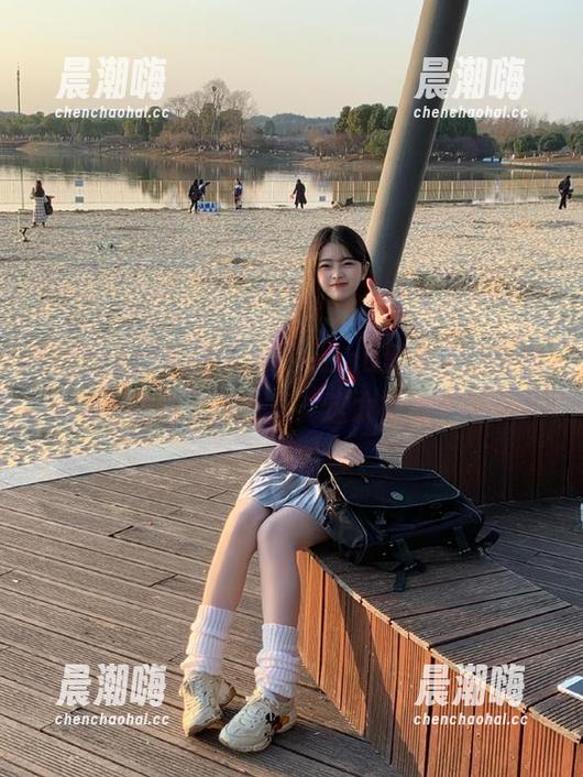 哈哈，tttzzz.su黑料入口地址竟然藏在了评论区？这太神奇了吧...