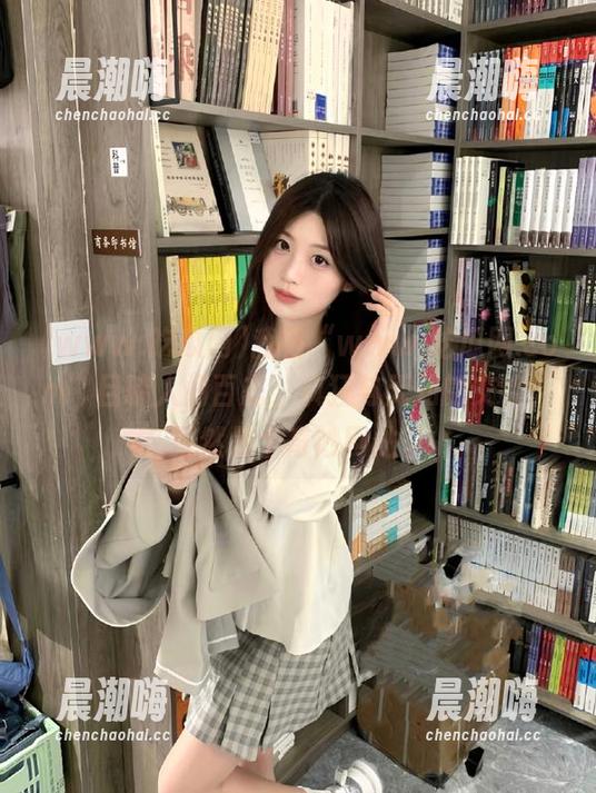 www.吃瓜网 我在“www.吃瓜网.com”目睹人间百态,疯狂与无知的交锋,果然是个奇妙网站。