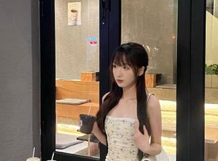 在九一吃瓜搜到的资源,有些回味无穷,跟我心里的想法一毛一样,让人忍不住想多探索几分。