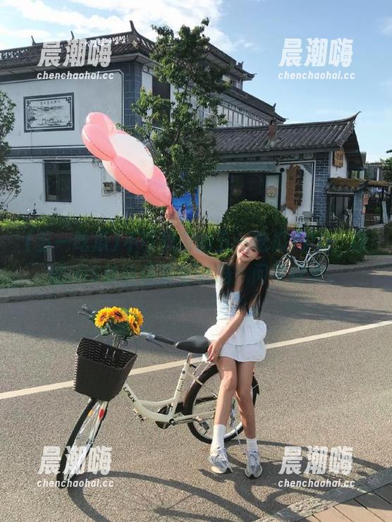 五一吃瓜 不可思议的五一吃瓜APP,你的iOS体验还算可以吗?问号很大。