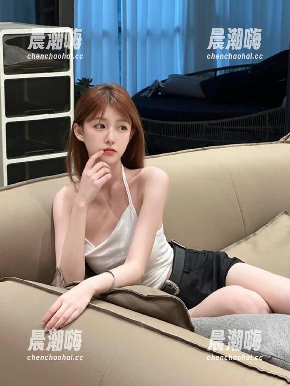 吃瓜头条的入口——一不小心就掉进八卦的深渊，快来借我一只手！
