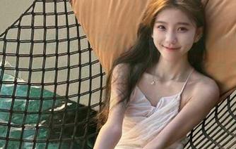 每次“吃瓜头条”更新就像开盲盒,有时候真的是…我该怎么形容呢?“惊喜”算不算?