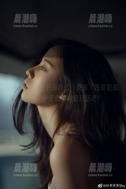 我要吃瓜 别只顾吃瓜,快来‘我要吃瓜app’分享你的奇葩经历吧!