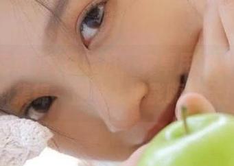 每日吃瓜:安卓用户的独家黑料集锦,座位上也能嗨翻天!