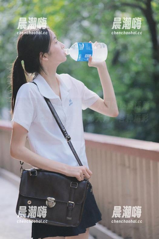 “网曝吃瓜”入口的热点话题，简直让我脑补成了一部大片，各种精彩不断！