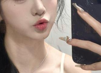 美丽的表面下,谁在美女黑料网发布隐秘内幕?
