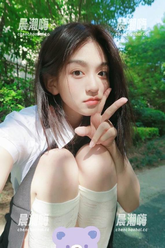 美女黑料网 这美女黑料网,一不小心就点进了新地址,害我又被帅哥吸引了!