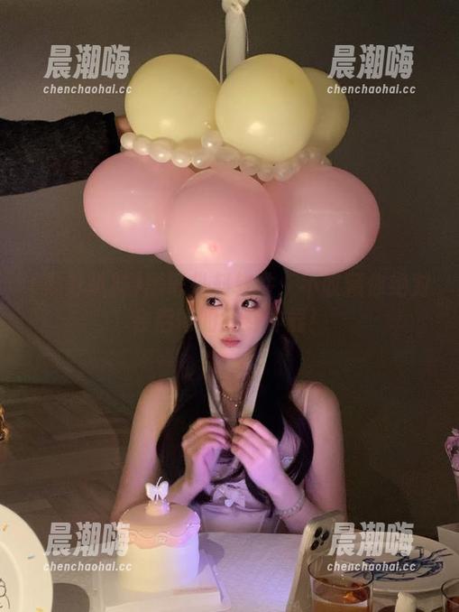 黑哥扒料 黑哥扒料软件:不收藏你绝对会后悔的八卦神器!