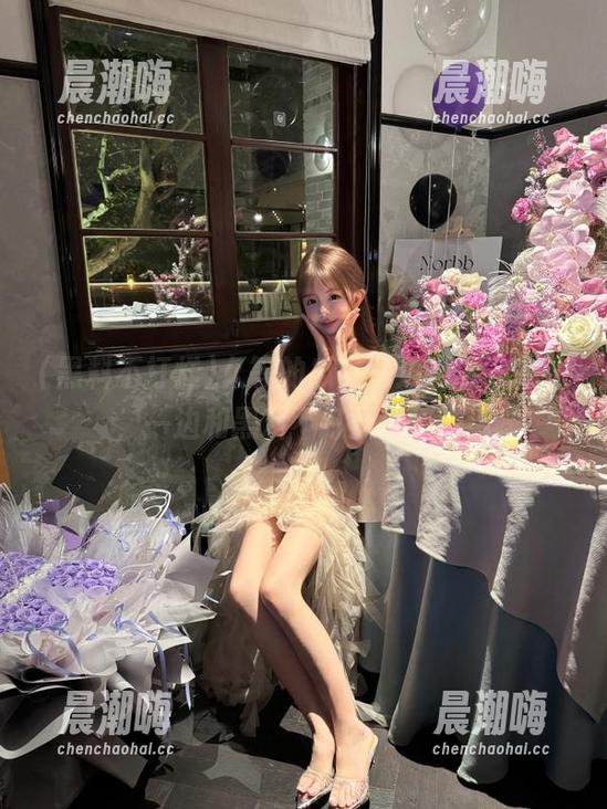 黑料不打烊 久等的瓜,一边观看流水账,一边和黑料不打烊说悄悄话