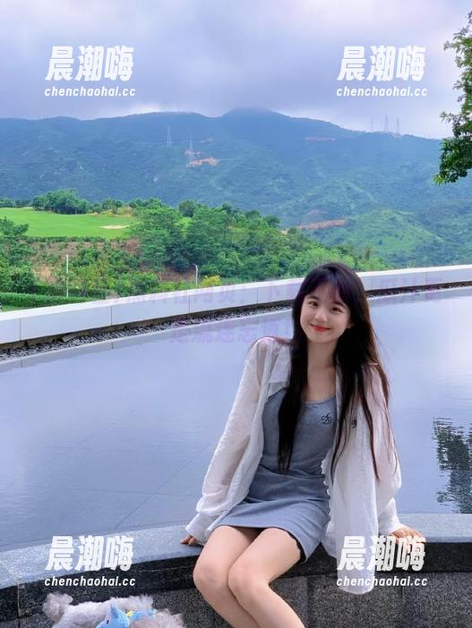 黑料社网页：下载不断，瓜汁更是流连忘返！