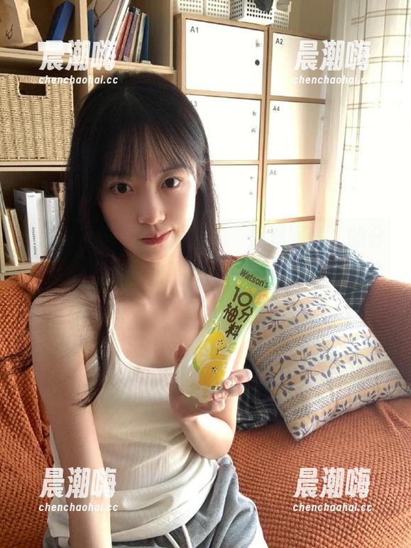 突然觉得，“黑料网曝”的分享就像马路边的小吃，总能勾起我的食欲！