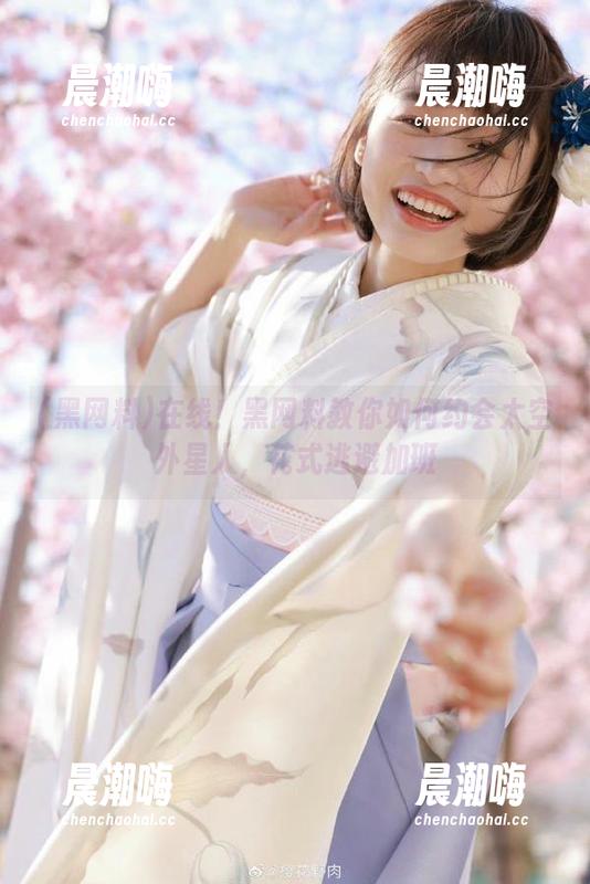 在线！黑网料教你如何约会太空外星人，花式逃避加班